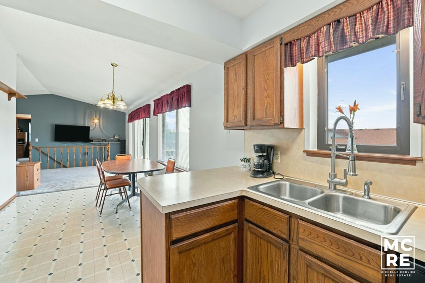 Experience the perfect blend of tranquil lakefront living and - photo 22