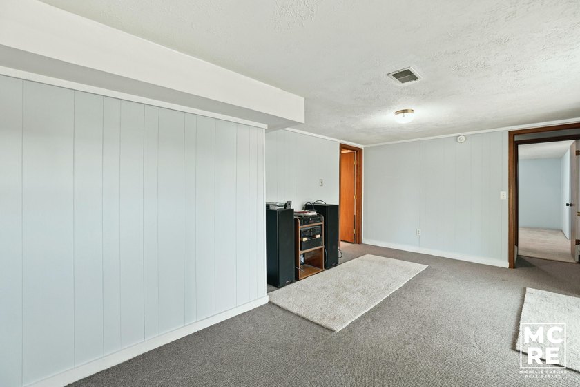 Experience the perfect blend of tranquil lakefront living and - photo 30
