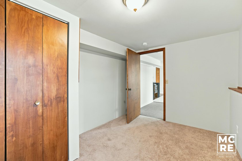 Experience the perfect blend of tranquil lakefront living and - photo 32