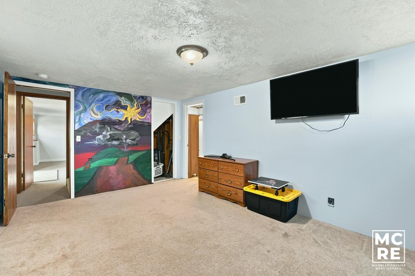 Experience the perfect blend of tranquil lakefront living and - photo 34