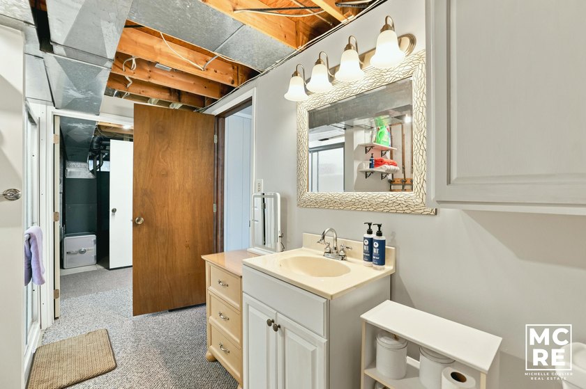 Experience the perfect blend of tranquil lakefront living and - photo 36
