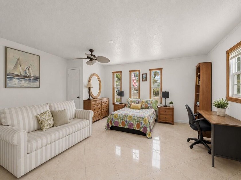 Don't miss this charming 2,325 sq. ft. CBS pool home in Orange - photo 14
