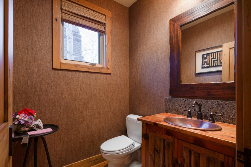 Beautifully remodeled 4BD/4BA Fairway Nine townhome. Renovated - photo 15