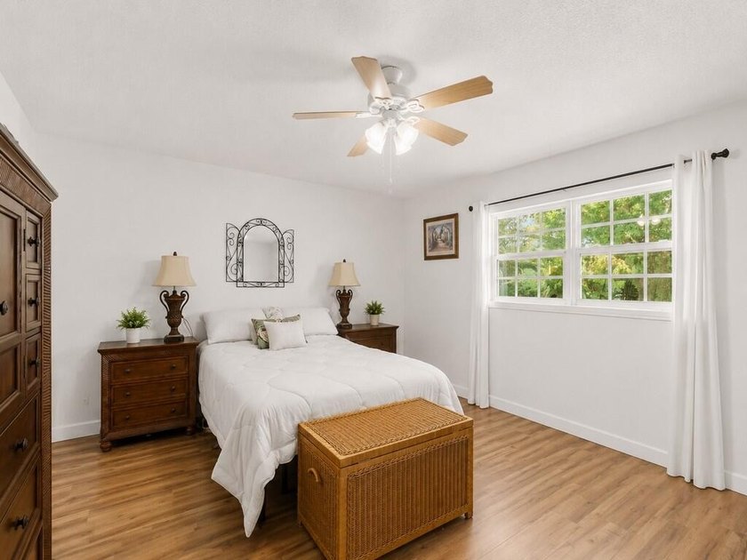 Don't miss this charming 2,325 sq. ft. CBS pool home in Orange - photo 16