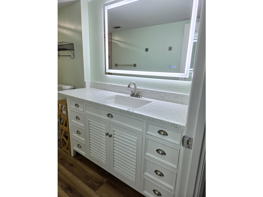 Move-In Ready * Fully Renovated * Stunning Sunset Views * - photo 23