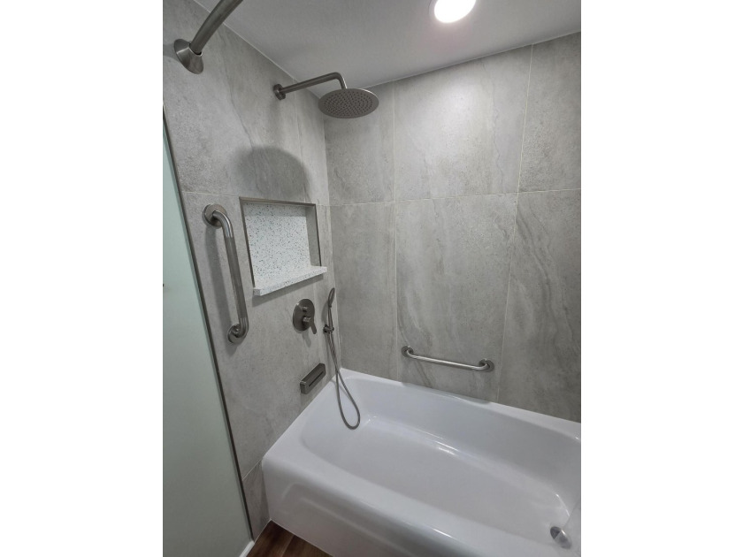 Move-In Ready * Fully Renovated * Stunning Sunset Views * - photo 35