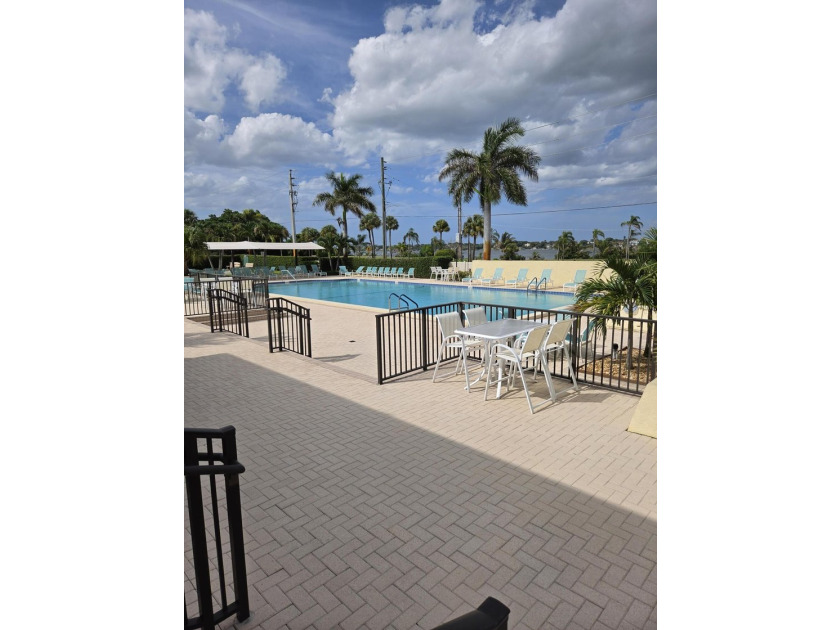 Move-In Ready * Fully Renovated * Stunning Sunset Views * - photo 46