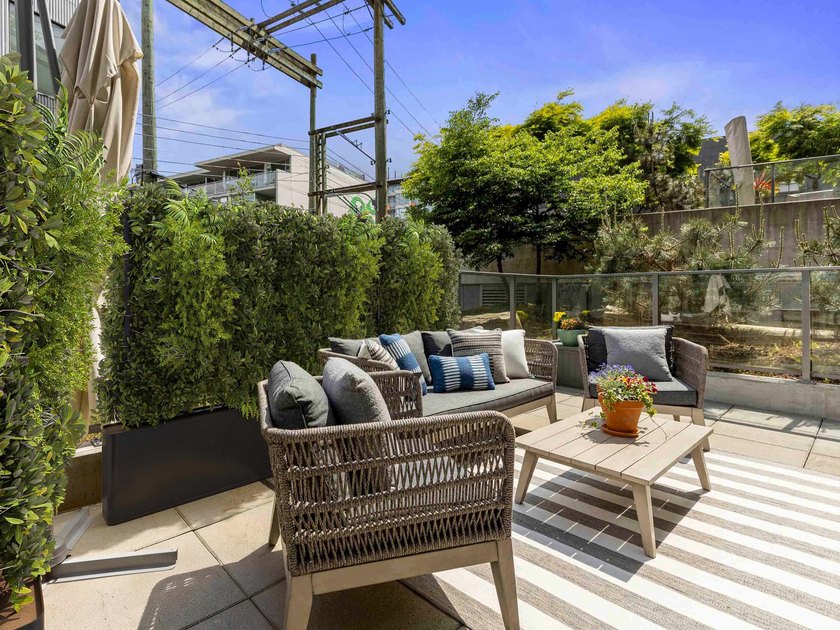 New York City Vibes! This cosmopolitan Jr. 2 bed home at the - photo 10