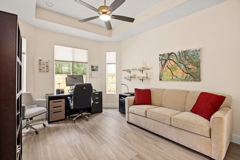 Hill Country views, privacy, &amp; modern comfort in The Meridian - photo 20