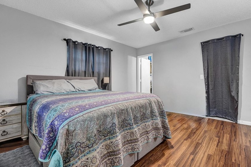Welcome to this charming 3-bedroom, 2-bath single-family home in - photo 20