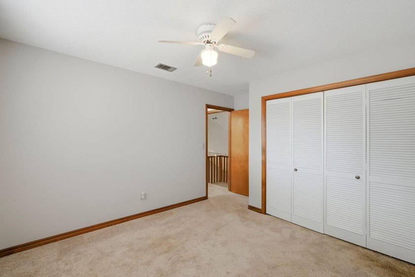 FABULOUS OPPORTUNITY TO LIVE IN A WATERFRONT COMMUNITY! Welcome - photo 21