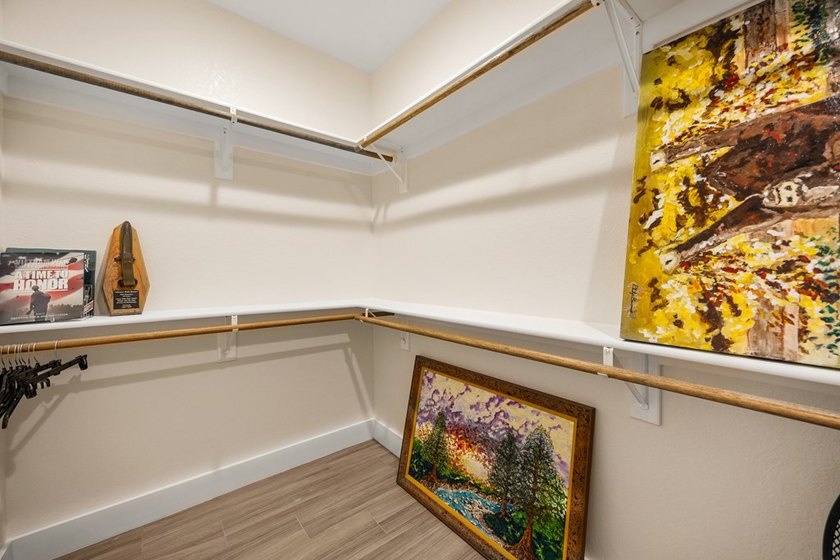 Hill Country views, privacy, &amp; modern comfort in The Meridian - photo 21
