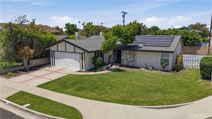 Fantastic Opportunity on a Corner Lot in Huntington Beach! - photo 26