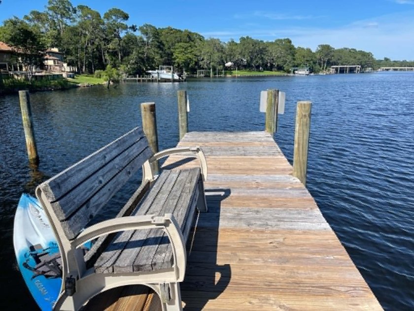 FABULOUS OPPORTUNITY TO LIVE IN A WATERFRONT COMMUNITY! Welcome - photo 33