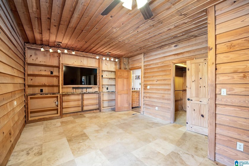 Wow! Welcome to this RARE LUXURY Warrior River Retreat! 4.25 +/- - photo 6