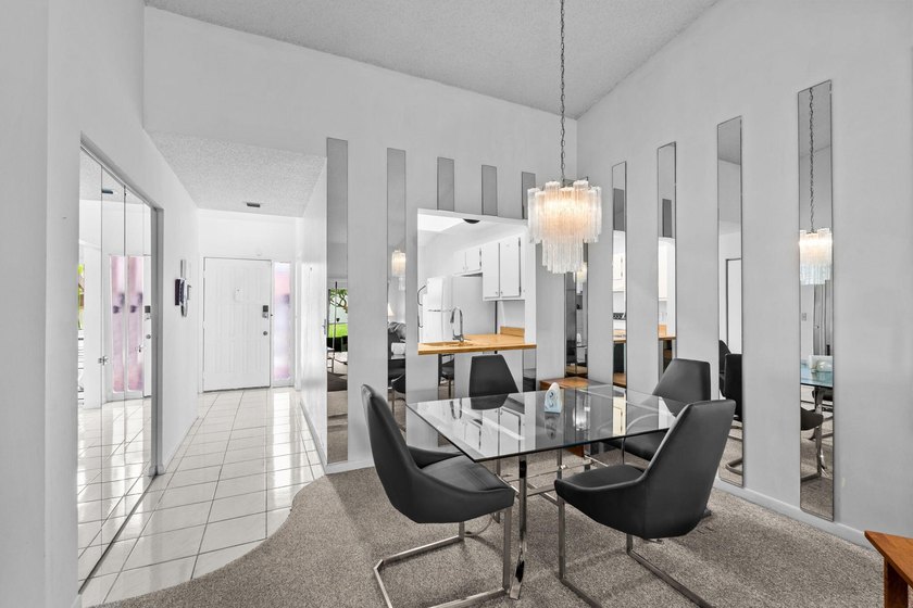 Welcome to this light and bright 2 bedroom, 2 bath townhouse - photo 5