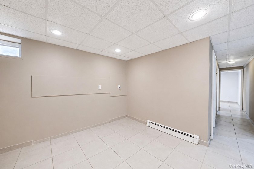 Welcome to 25 Heston Rd, Shirley-a spacious 4-bedroom, 2-bath - photo 30