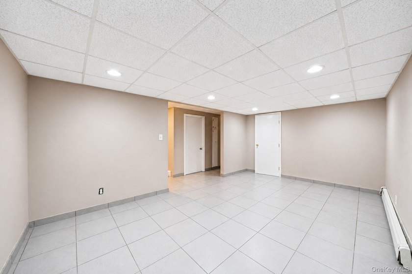Welcome to 25 Heston Rd, Shirley-a spacious 4-bedroom, 2-bath - photo 33