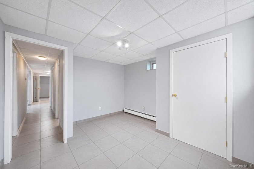 Welcome to 25 Heston Rd, Shirley-a spacious 4-bedroom, 2-bath - photo 36