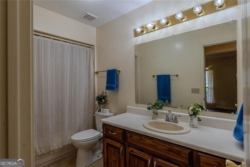 Welcome home to 133 English St, where pristine condition meets - photo 29