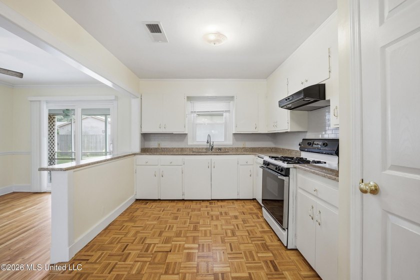 Charming and well-maintained, this 2-bedroom, 2-bath home in - photo 8
