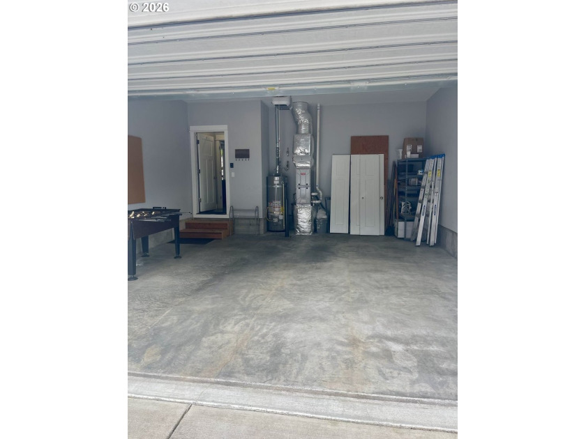 1 level close to Lincoln Beaches in the Bayview Resort, a - photo 21
