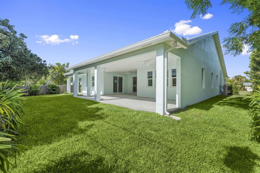 NEW 2026 CBS home with NO HOA! Stunning kitchen and baths! Split - photo 5