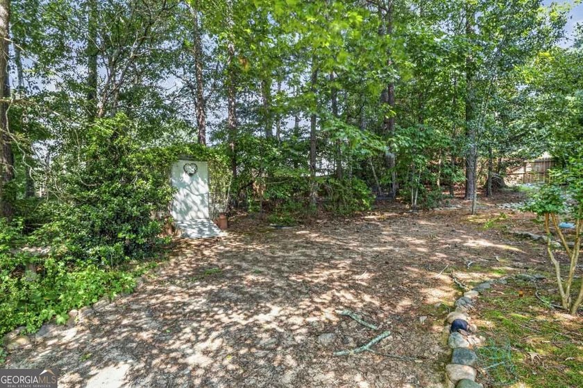 Welcome to 1847 Tribble Crest Dr, a well-maintained brick ranch - photo 40