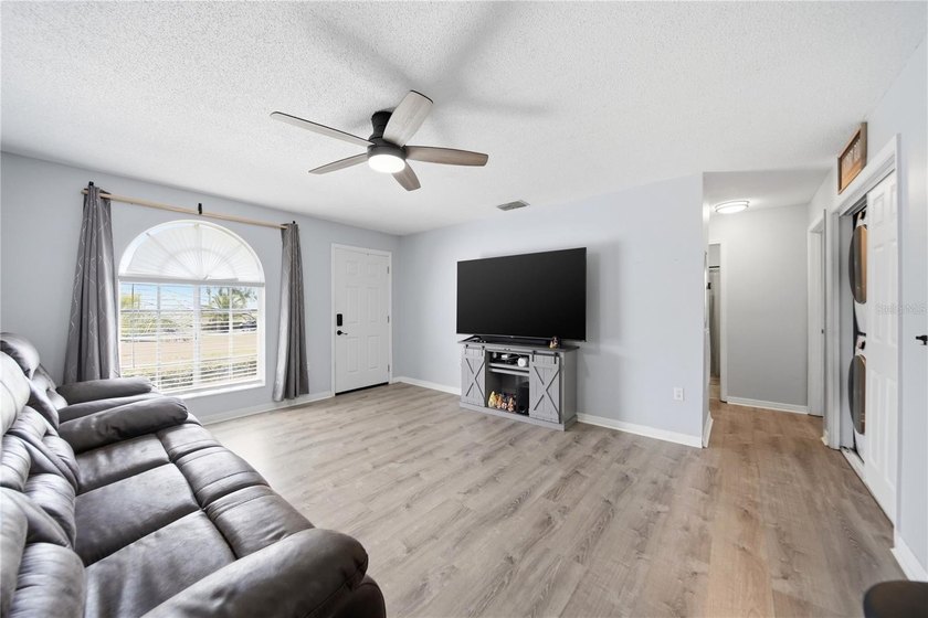 Under contract-accepting backup offers. Beautifully updated - photo 9