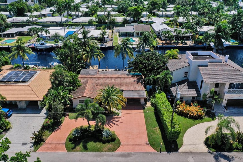 Discover your ideal beachside retreat within the prestigious - photo 6