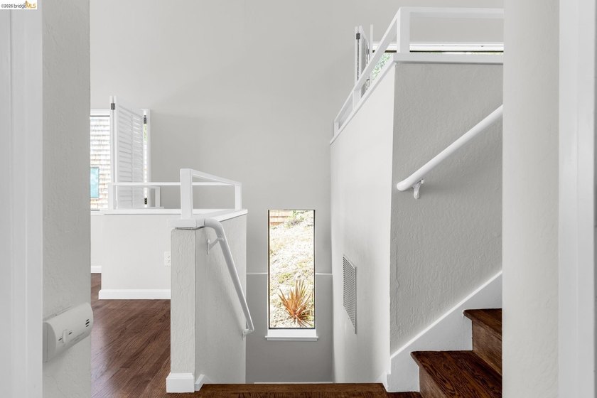 Views, views, views of the San Francisco Bay! Updated 2-bedroom - photo 22