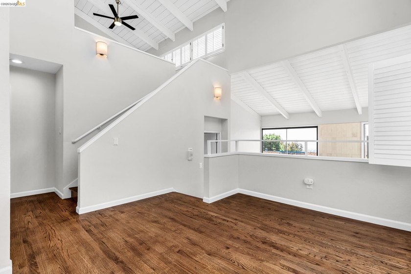 Views, views, views of the San Francisco Bay! Updated 2-bedroom - photo 24