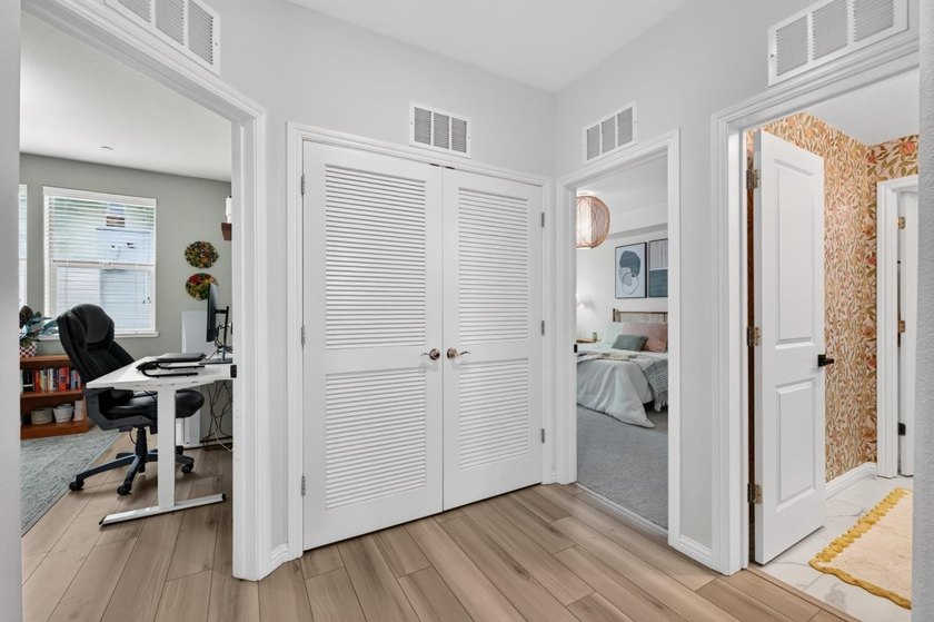 Welcome to this gorgeous 4BR, 3BA condo offering 2,500 sqft of - photo 15