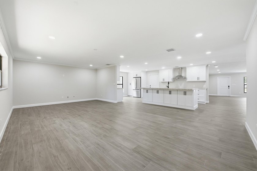Fully remodeled 3-bedroom, 2-bath home with an attached garage - photo 9