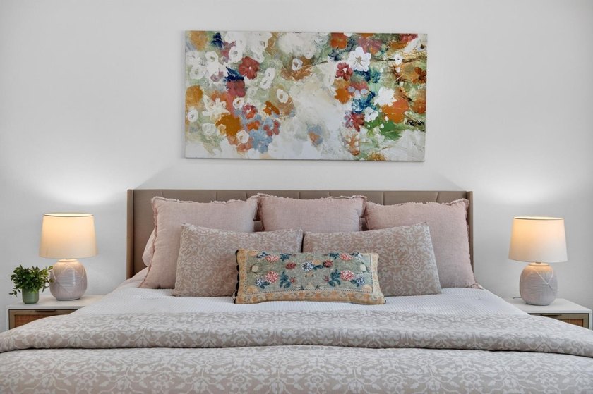 Welcome to this gorgeous 4BR, 3BA condo offering 2,500 sqft of - photo 27