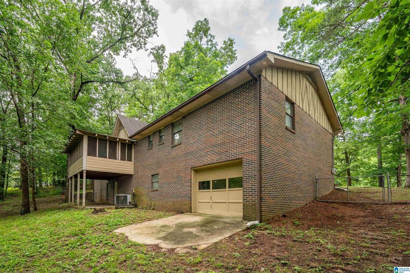 Welcome to 13265 Donna Drive in Million Dollar Lakes, where - photo 41