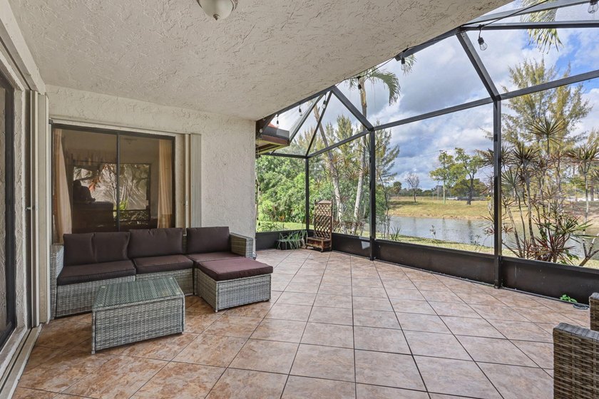 Welcome to this beautiful 3-bedroom, 2-bath residence located in - photo 13