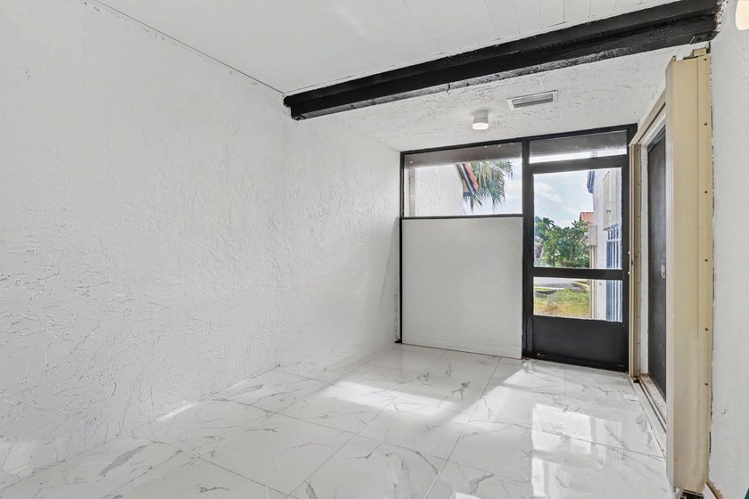 Welcome to this beautiful 3-bedroom, 2-bath residence located in - photo 16