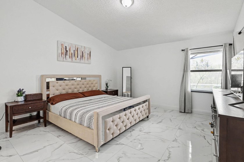 Welcome to this beautiful 3-bedroom, 2-bath residence located in - photo 22