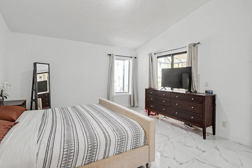 Welcome to this beautiful 3-bedroom, 2-bath residence located in - photo 23