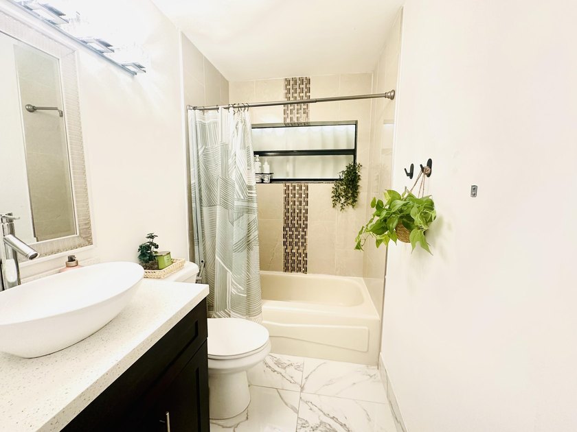 Welcome to this beautiful 3-bedroom, 2-bath residence located in - photo 26