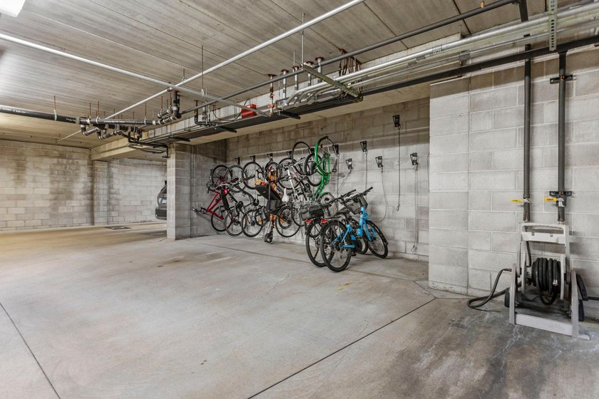 Welcome to Bayhill Condominiums, where comfort, convenience, and - photo 34