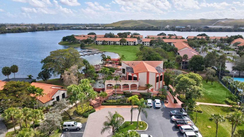 Welcome to this beautiful 3-bedroom, 2-bath residence located in - photo 35