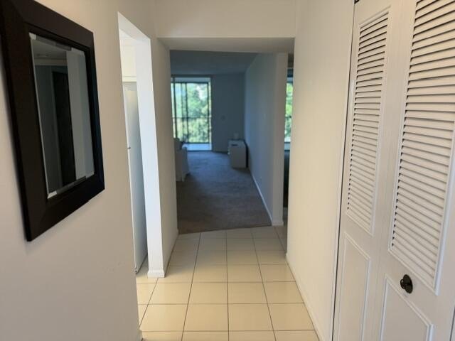 Spacious 1-bedroom, 2-bath residence featuring a massive floor - photo 3