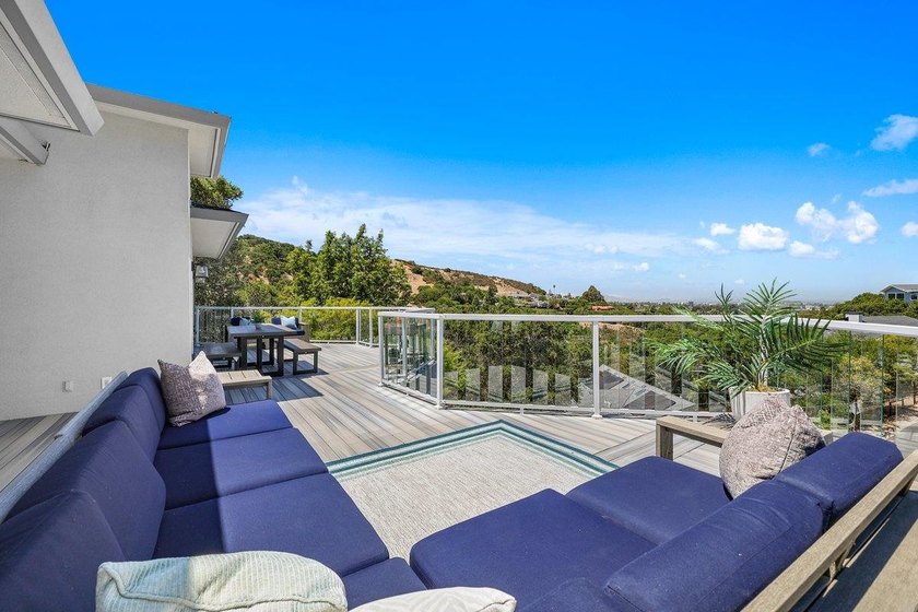 A Haskins Estate Masterpiece, this 2019-remodeled designer home - photo 7
