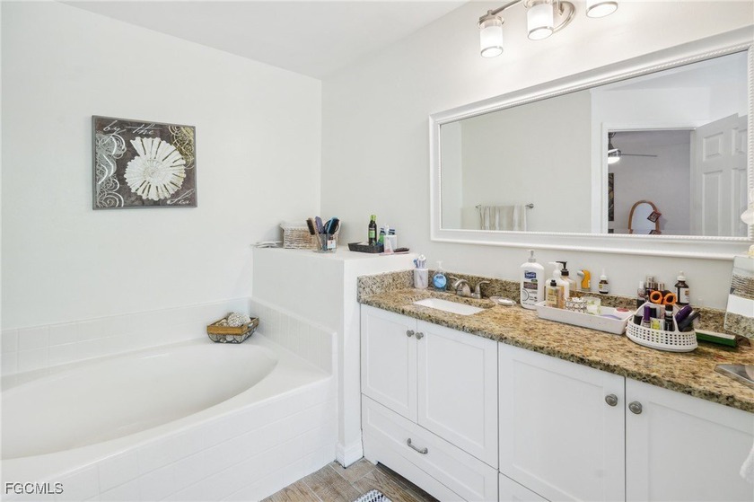 JUST REDUCED....Amazing home with vaulted ceilings that shows - photo 22