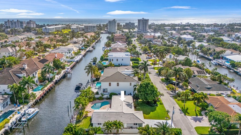 Discover prime waterfront real estate in Delray Beach at this - photo 4