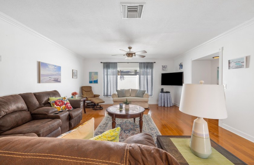 Discover prime waterfront real estate in Delray Beach at this - photo 6