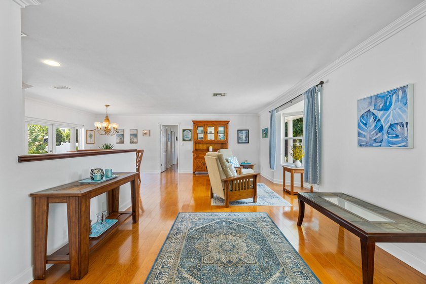 Discover prime waterfront real estate in Delray Beach at this - photo 7