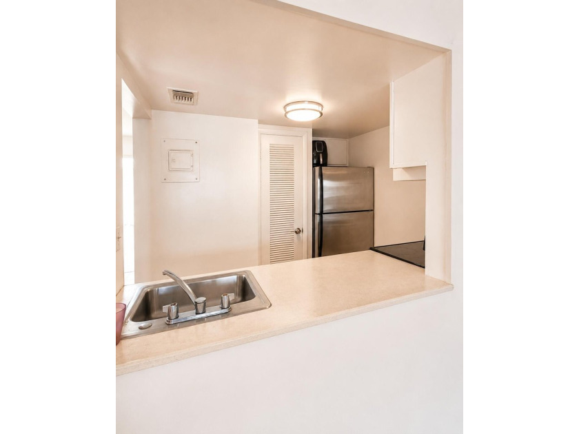 Discover the perfect coastal retreat in the desirable River - photo 4